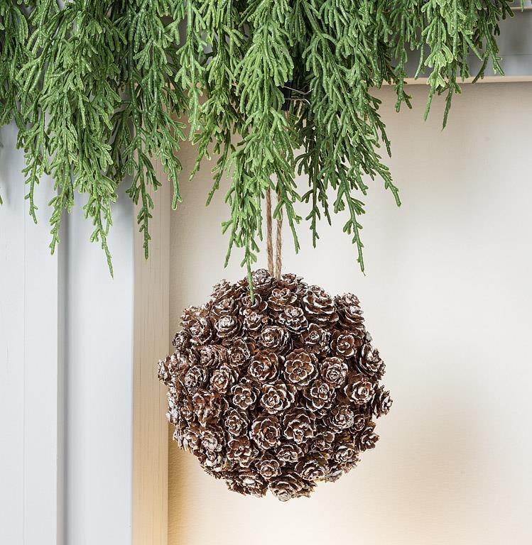 Boule de Noël en pomme de pin
