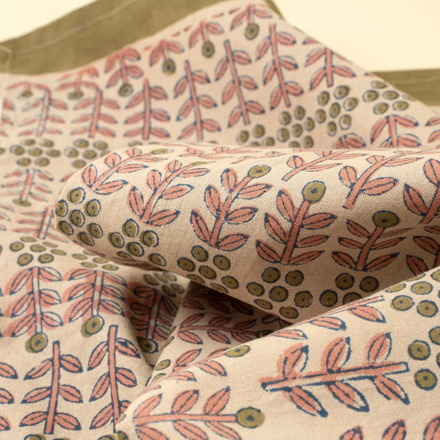 Chemin de table Floria imprimé - Rose & Olive