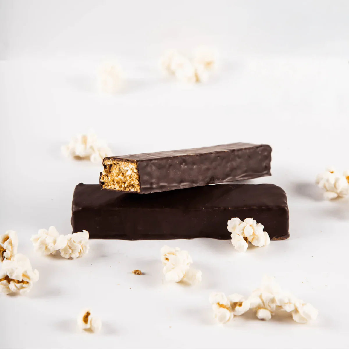 Crispy popcorn praline bar - Chocolate color