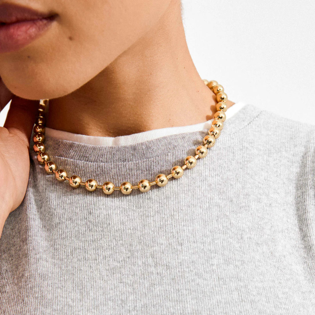 AIR Beaded necklace