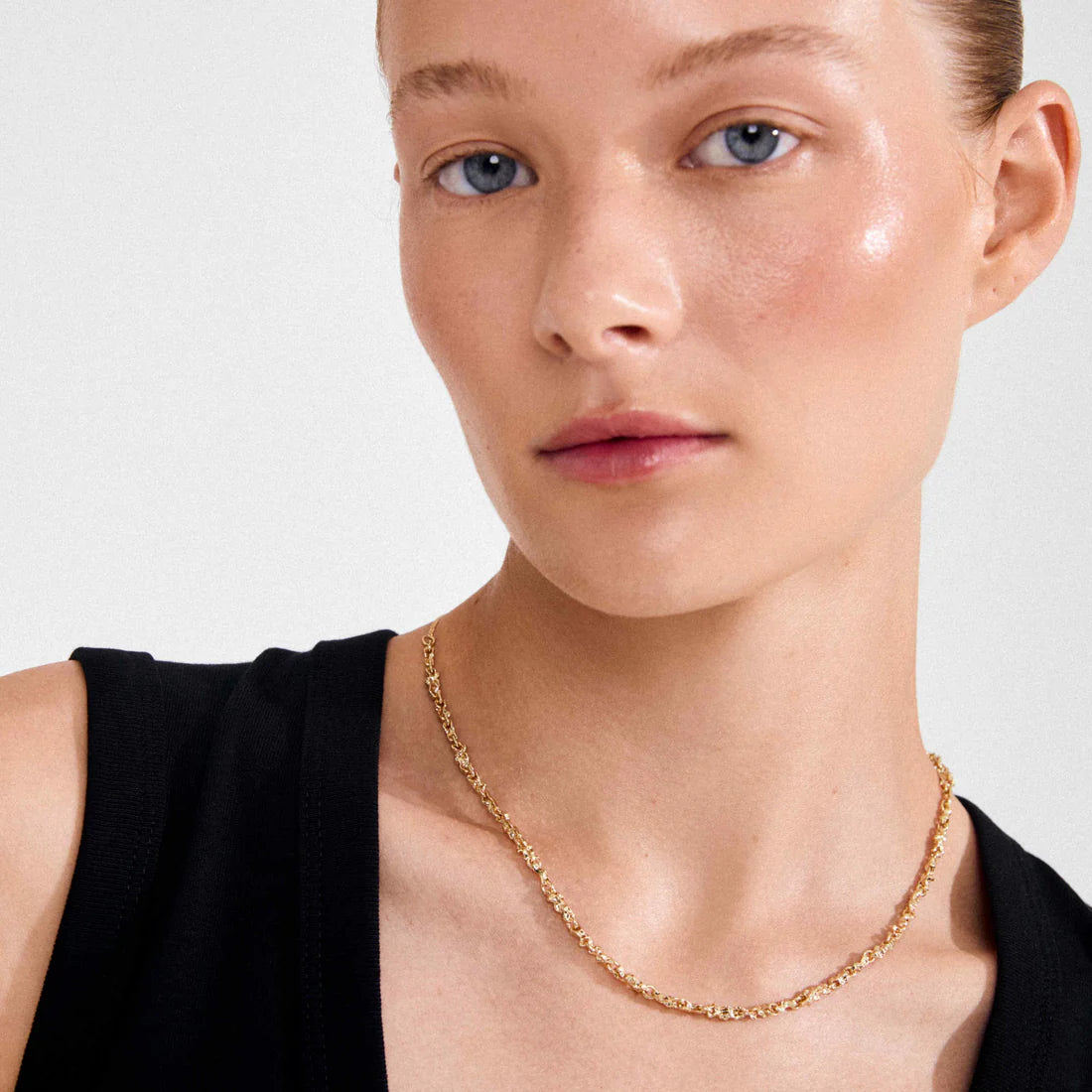 NOVA Textured necklace