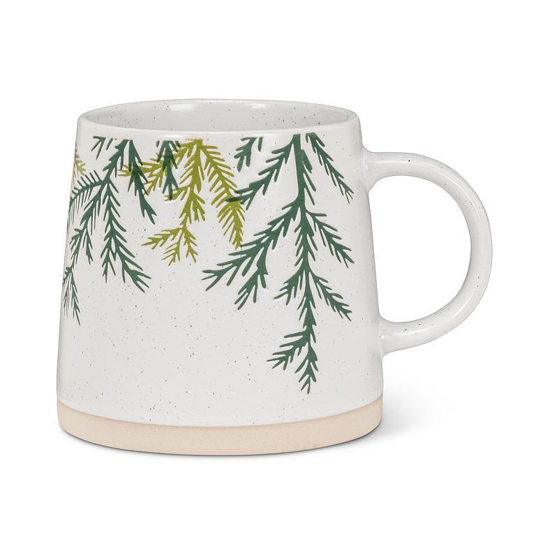 Tasse avec branches de cèdre