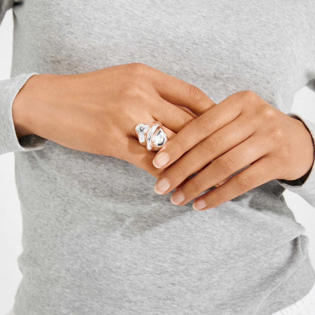 JOHNNIE Chunky Ring