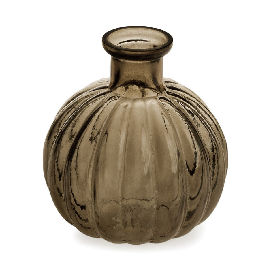 Petit vase cannelé en verre fumé
