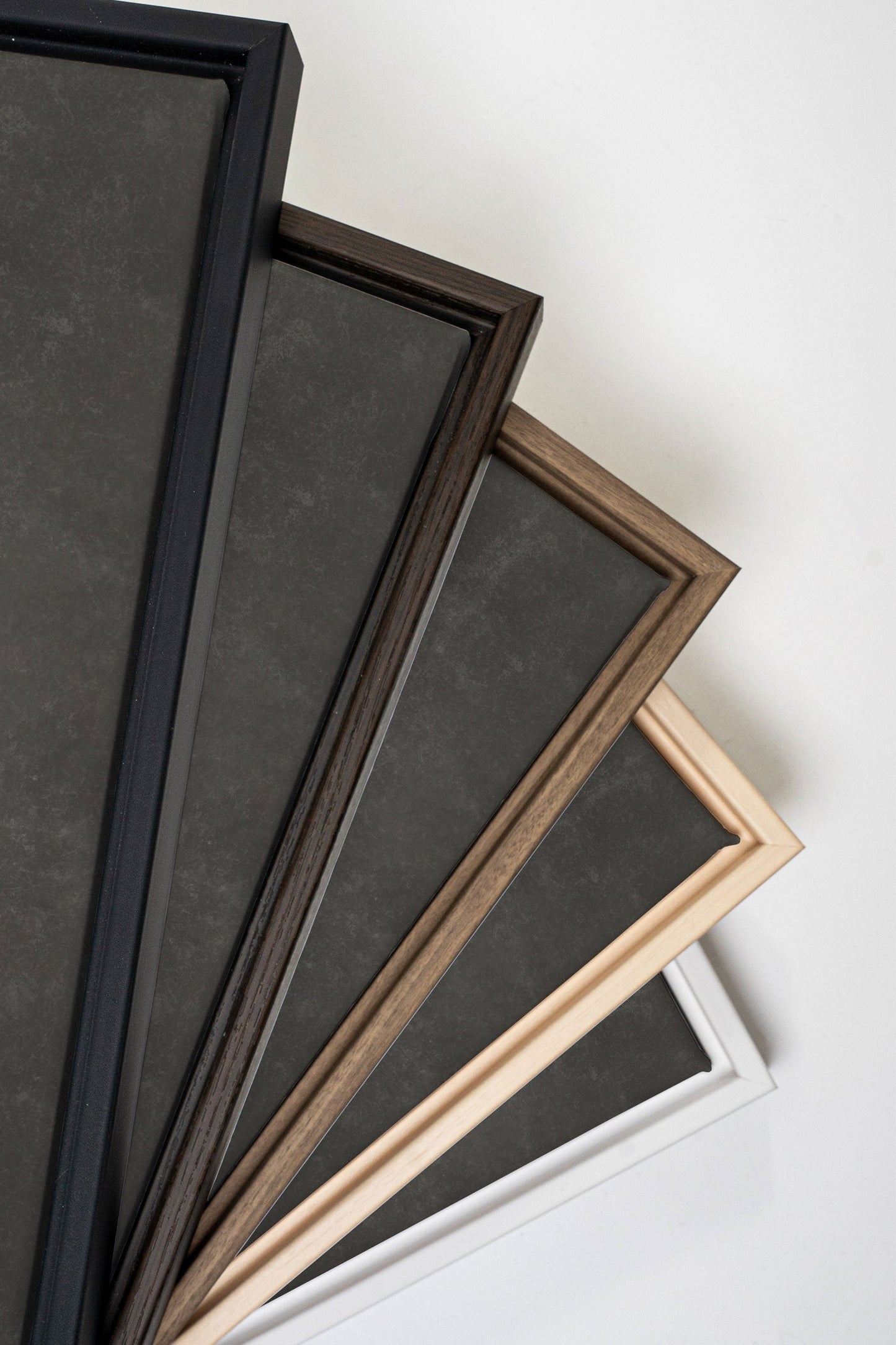 DARK GLOW, Oeuvre sur toile étirée