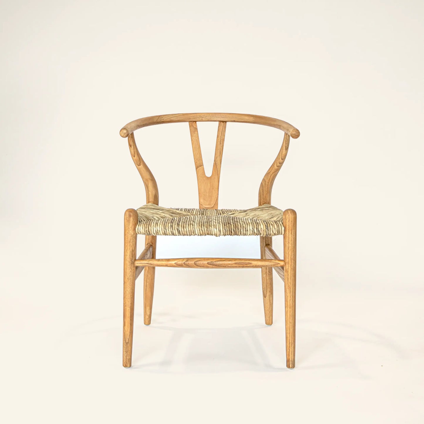 Chaise wishbone en teck et écorce de bananier - Crusoë