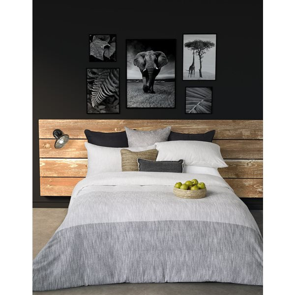 Fleetwood - Chevron Patterned Duvet Cover Set