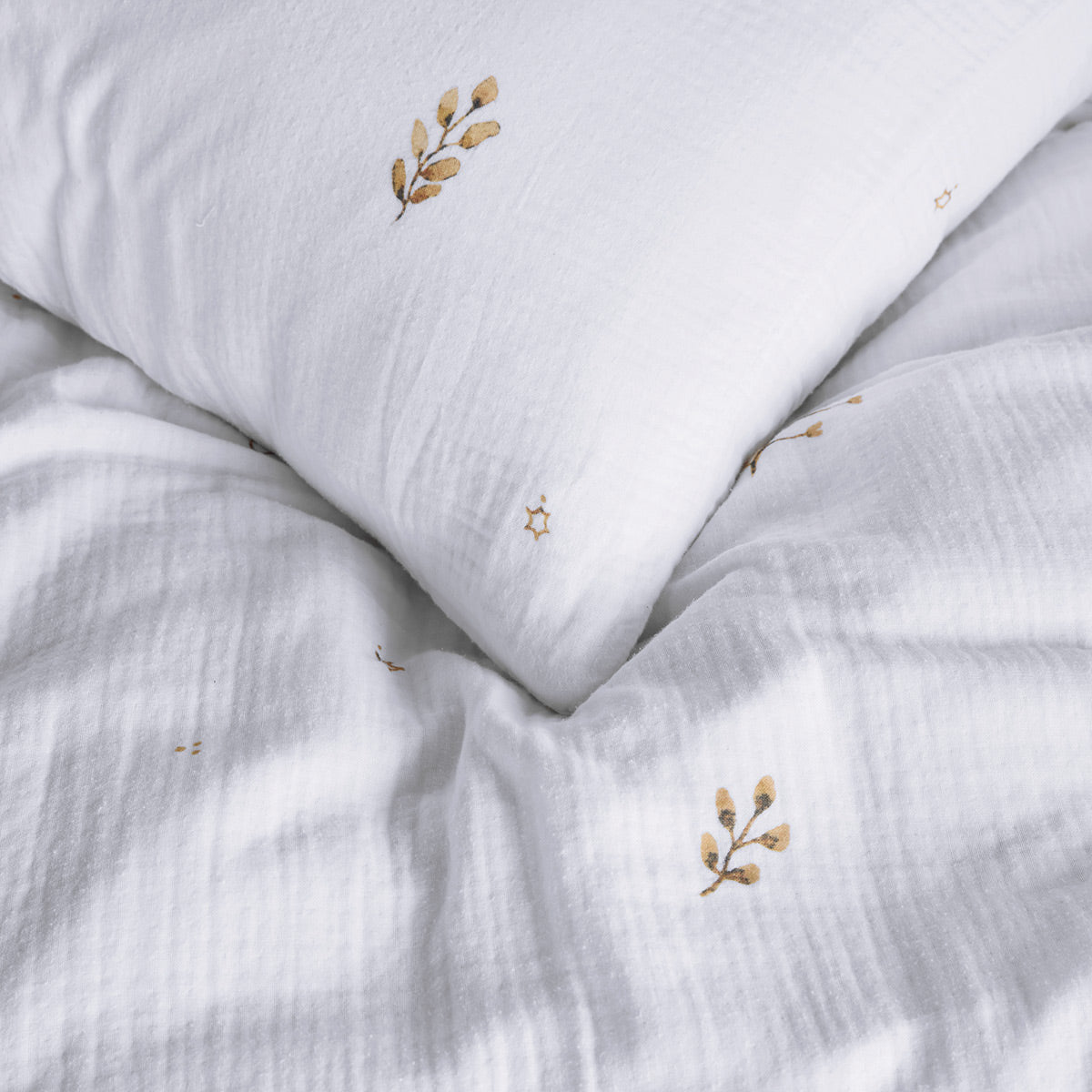 Naomi - White floral duvet cover