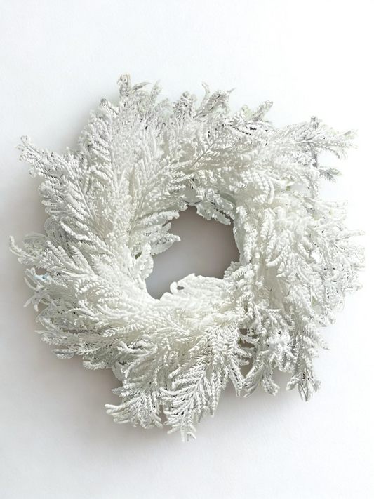 White frosted cedar winter wreath – 14"
