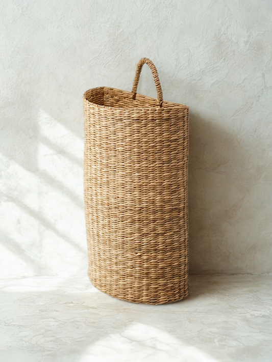 Hanging seagrass basket