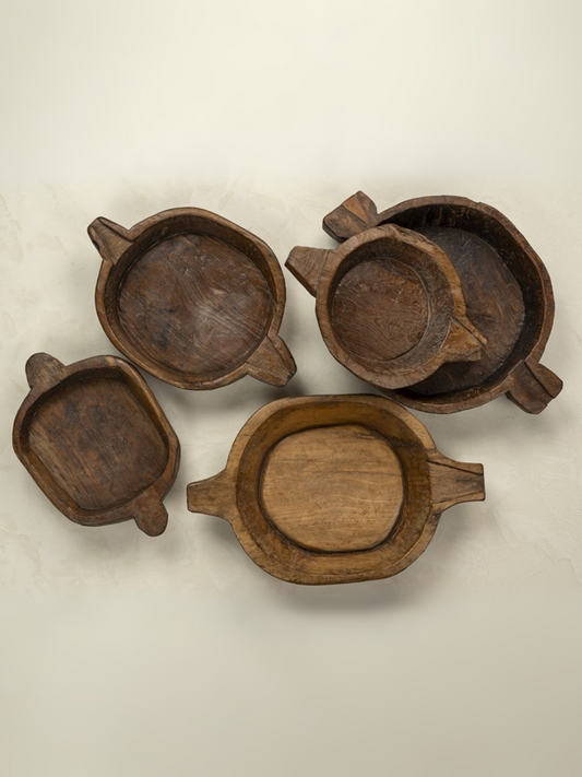 Parat bowl in antique wood