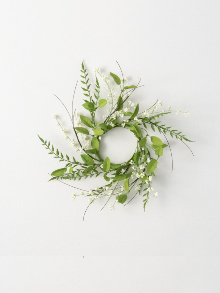 Candle Ring with Leaves and Berries
