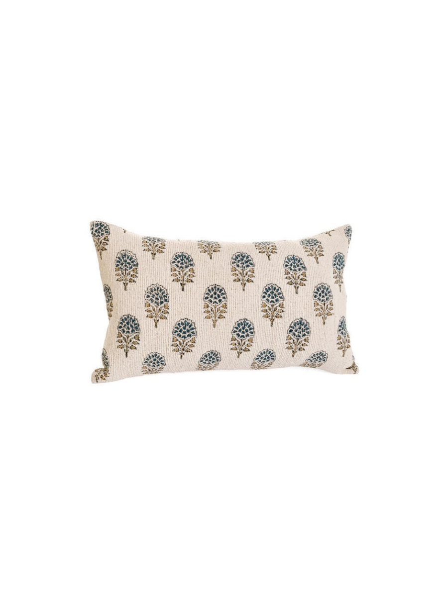Coussin rectangulaire à motifs – Écru et bleu