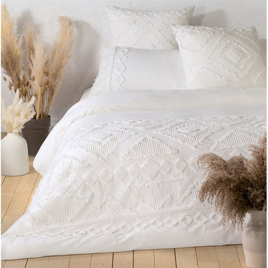 Raitha - White Tufted Duvet Cover Set