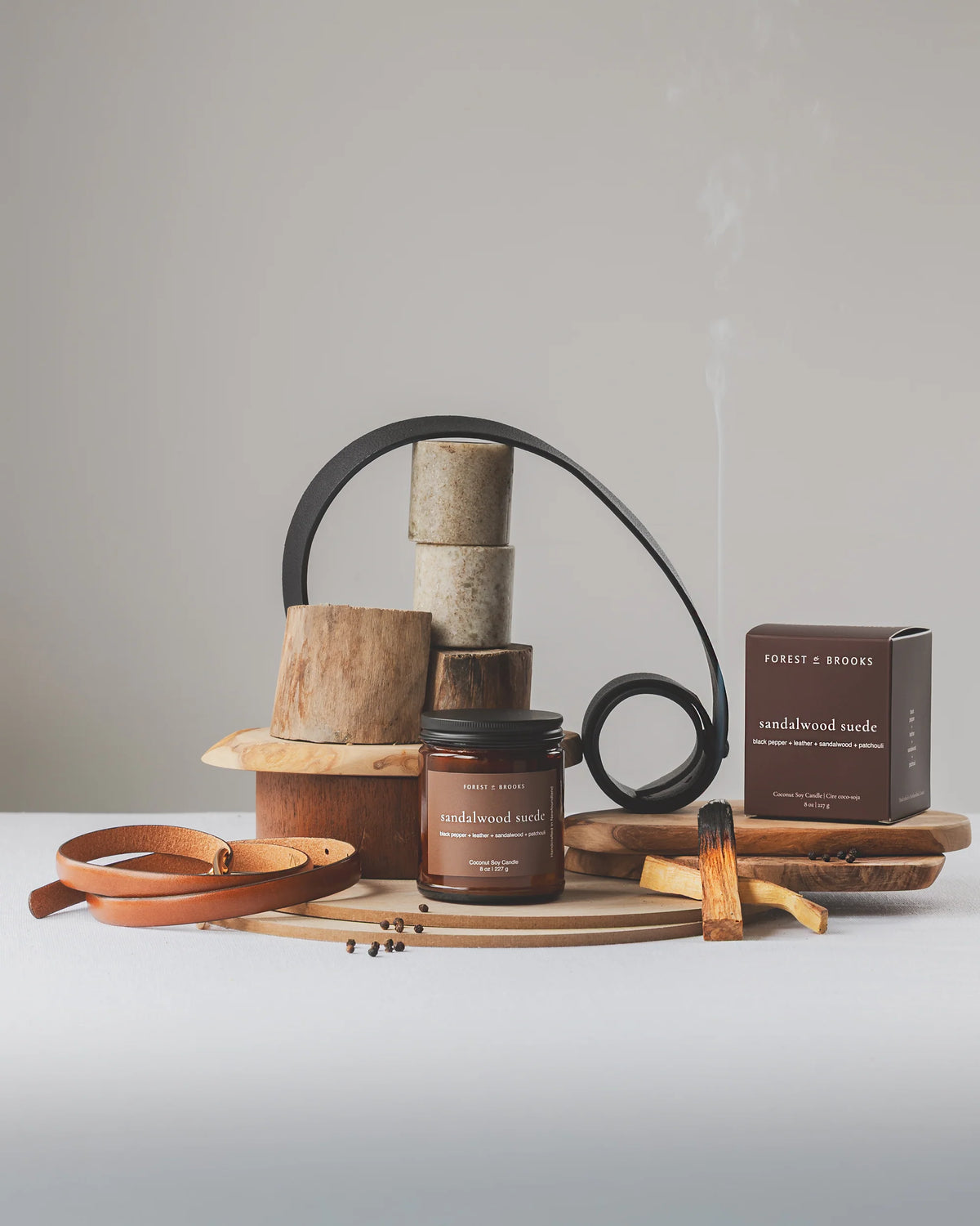 Bougie Sandalwood suede - Forest and Brooks