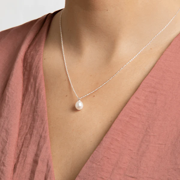 EILA necklace with pearl - silver plated