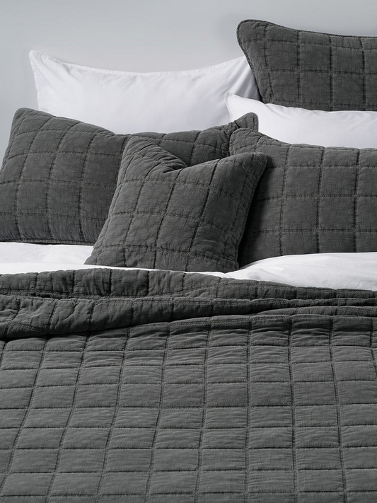 Sweet - Charcoal quilted quilt