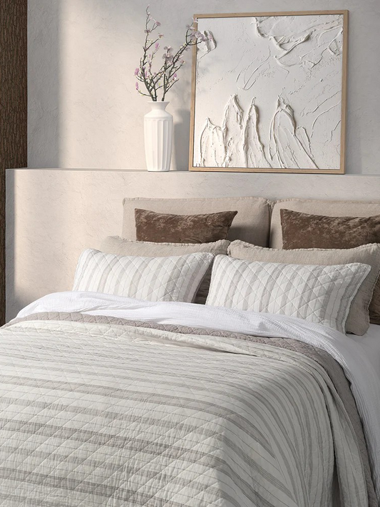 Chill - Striped Printed Quilt